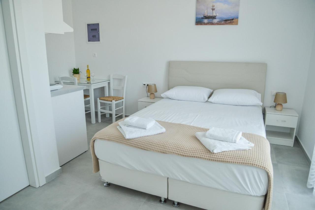 Zeras Apartments Adamantas  Екстериор снимка