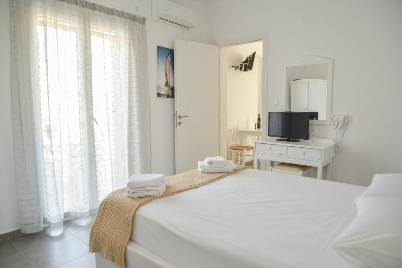 Zeras Apartments Adamantas  Екстериор снимка